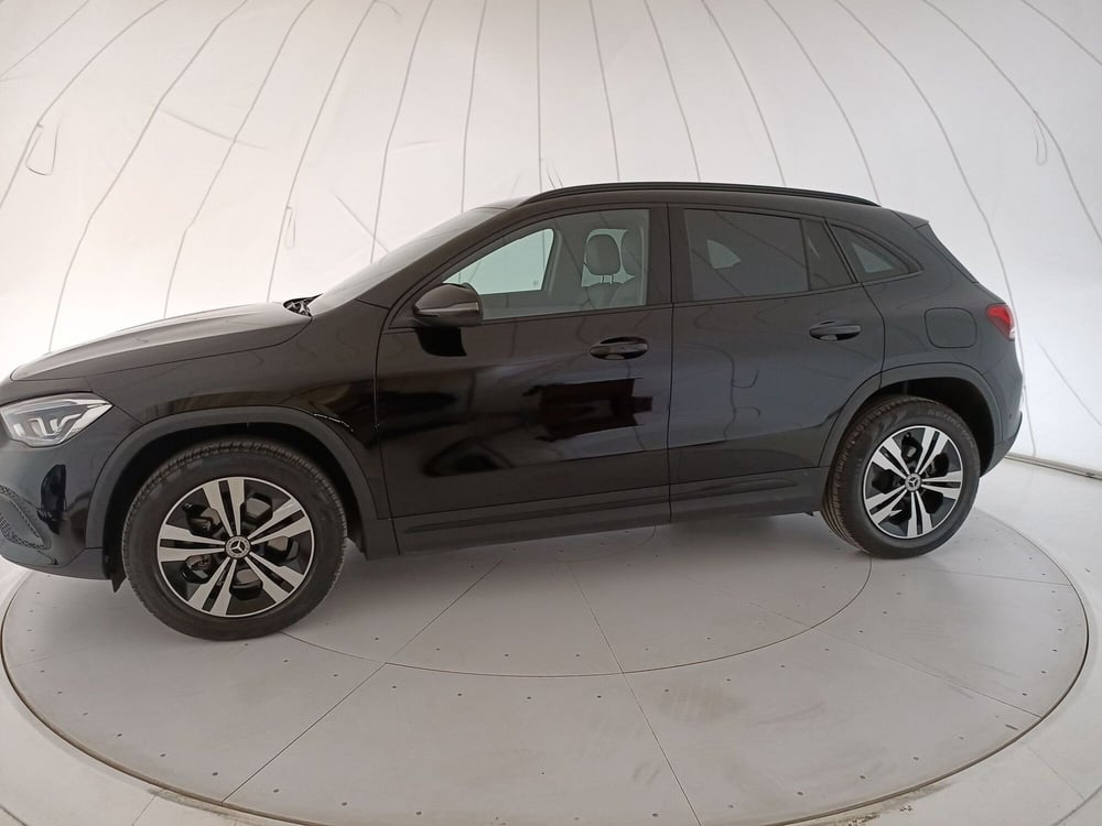 Mercedes-Benz GLA SUV usata a Bari (2)