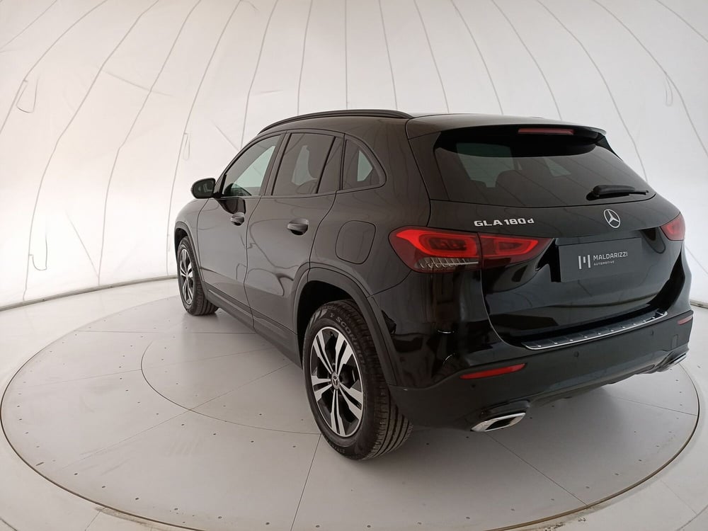 Mercedes-Benz GLA SUV usata a Bari (4)