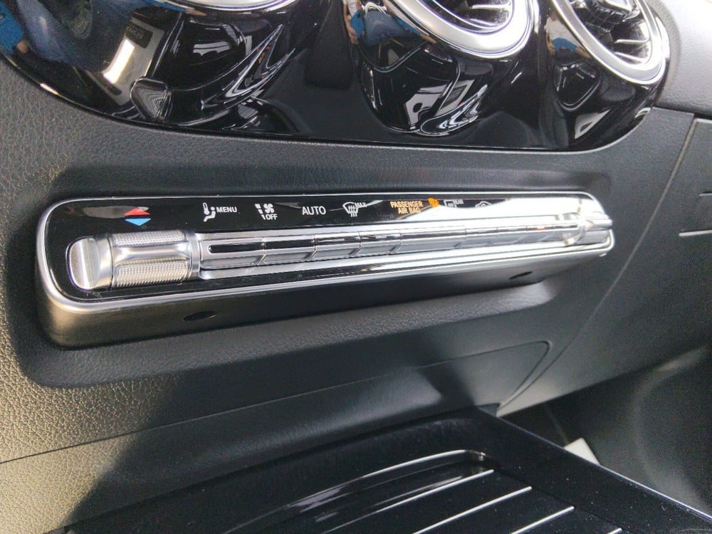 Mercedes-Benz GLA SUV usata a Pescara (18)