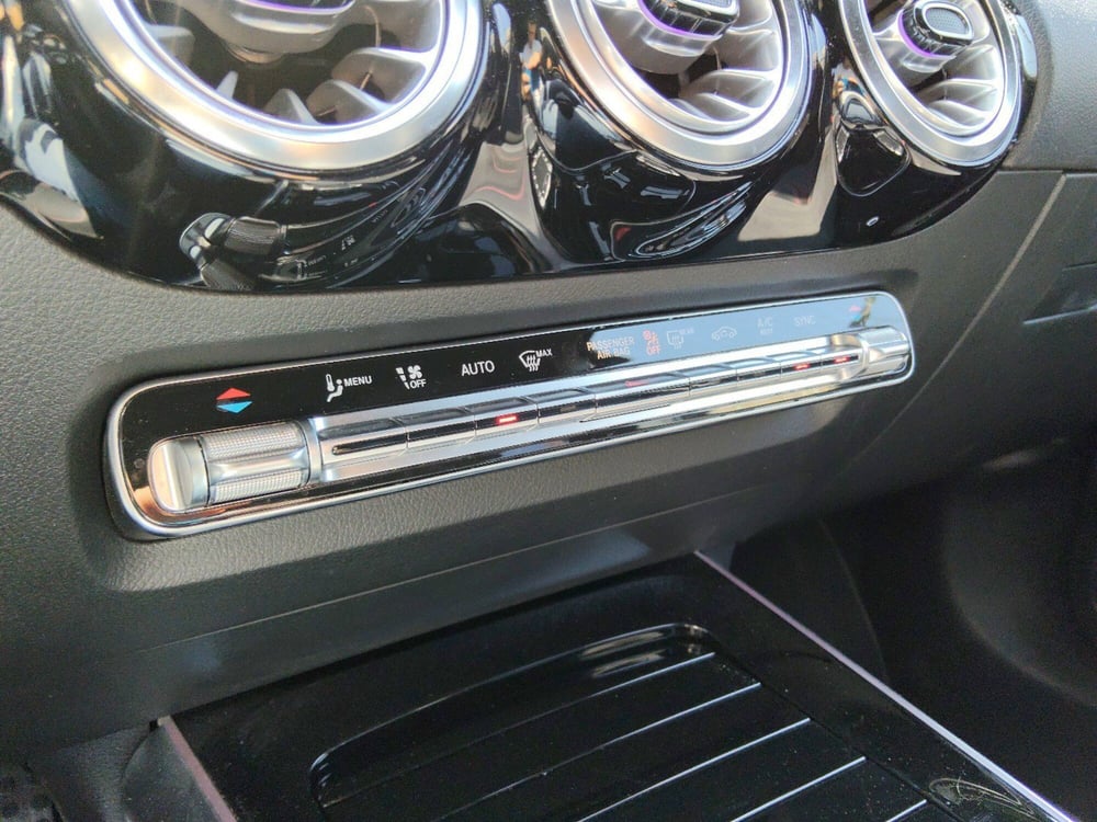 Mercedes-Benz GLA SUV usata a Pescara (18)