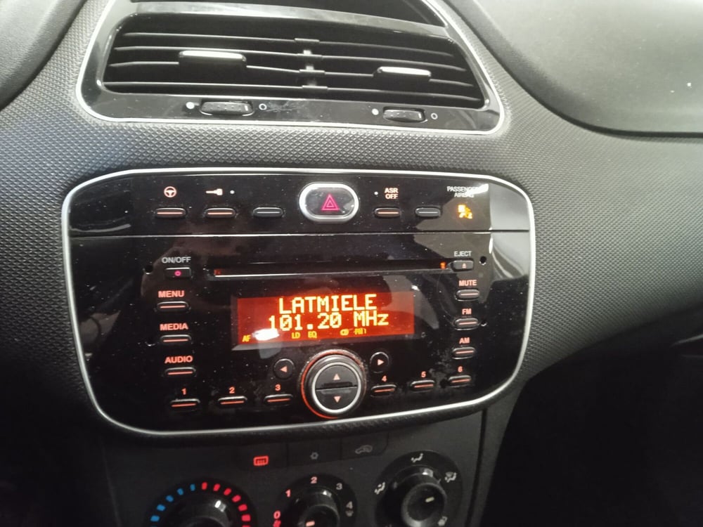 Fiat Punto usata a Torino (16)