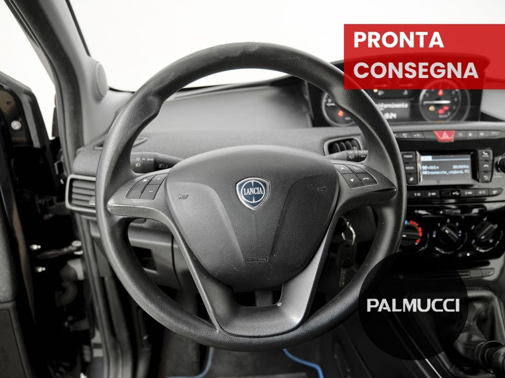 Lancia Ypsilon usata a Prato (11)