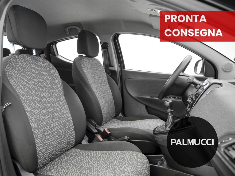 Lancia Ypsilon usata a Prato (14)