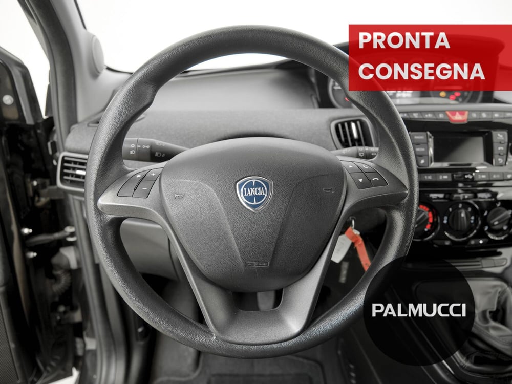 Lancia Ypsilon usata a Prato (11)