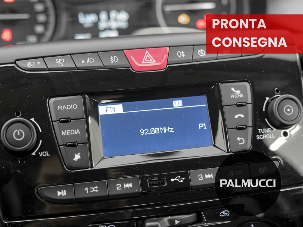 Lancia Ypsilon usata a Prato (13)