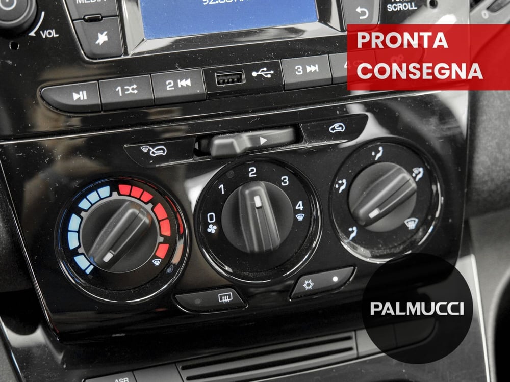 Lancia Ypsilon usata a Prato (9)