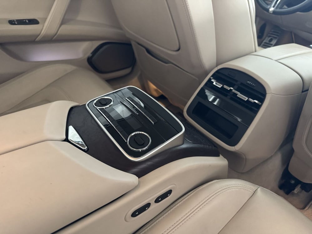 Maserati Quattroporte usata a Messina (12)