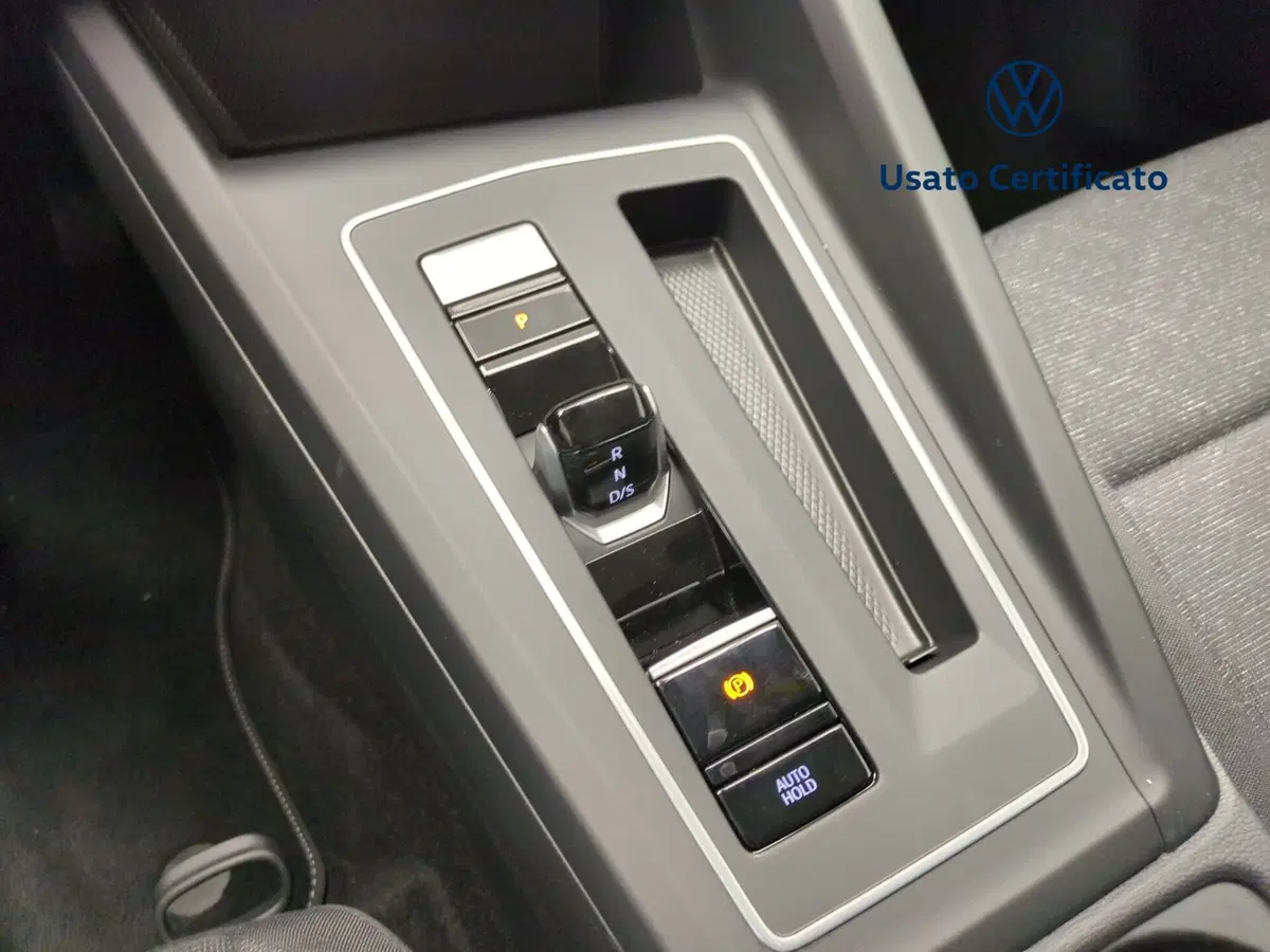Volkswagen Golf Variant nuova a Avellino (19)