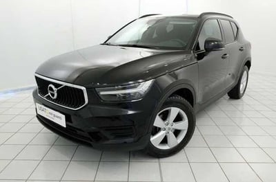 Volvo XC40 T2 Geartronic Momentum Core del 2021 usata a Castel d&#039;Ario