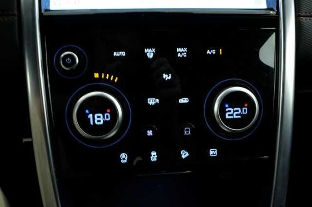 Land Rover Discovery Sport usata a Mantova (15)