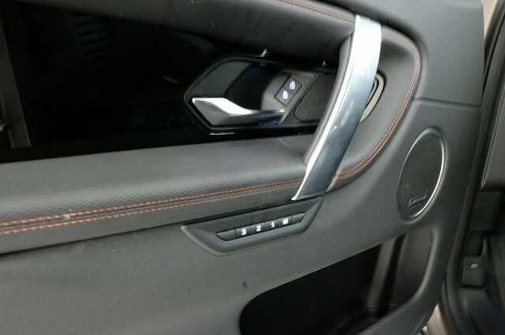 Land Rover Discovery Sport usata a Mantova (18)