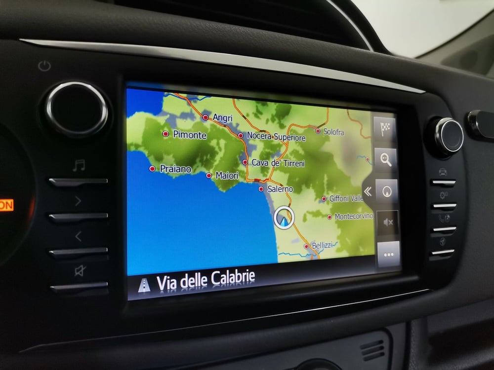 Toyota Yaris usata a Salerno (17)