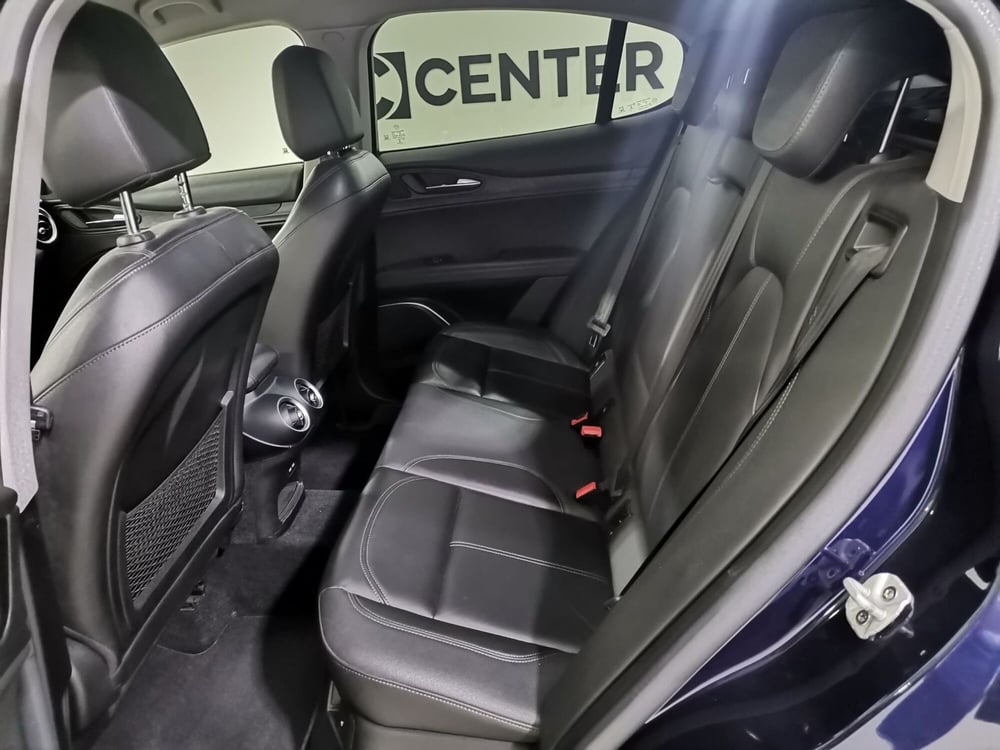 Alfa Romeo Stelvio usata a Salerno (10)