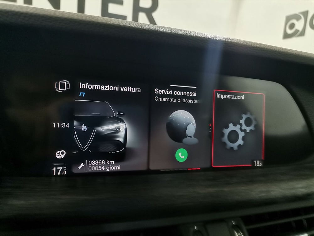 Alfa Romeo Stelvio usata a Salerno (16)
