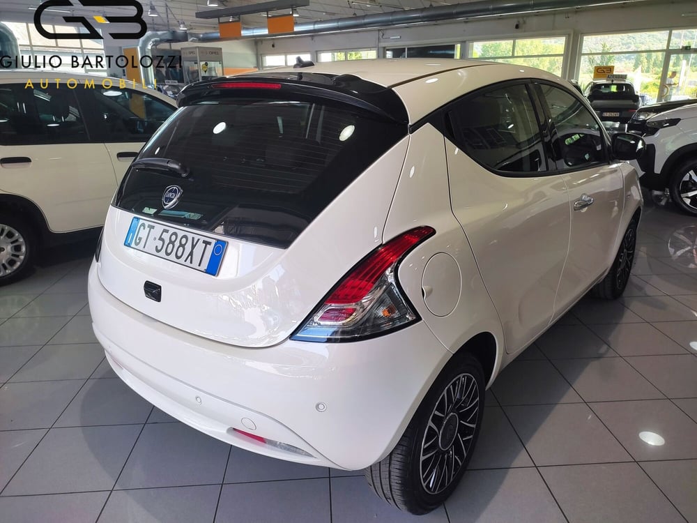 Lancia Ypsilon usata a Prato (5)