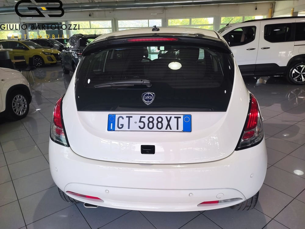 Lancia Ypsilon usata a Prato (6)