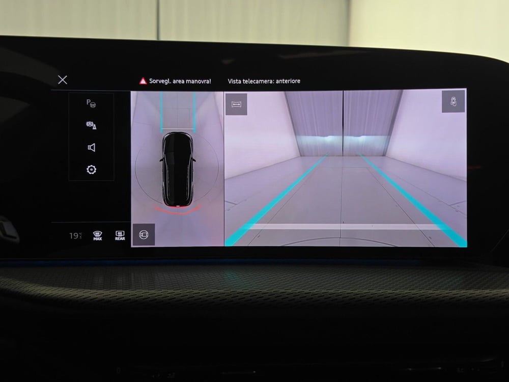 Audi Q5 Sportback nuova a Alessandria (15)