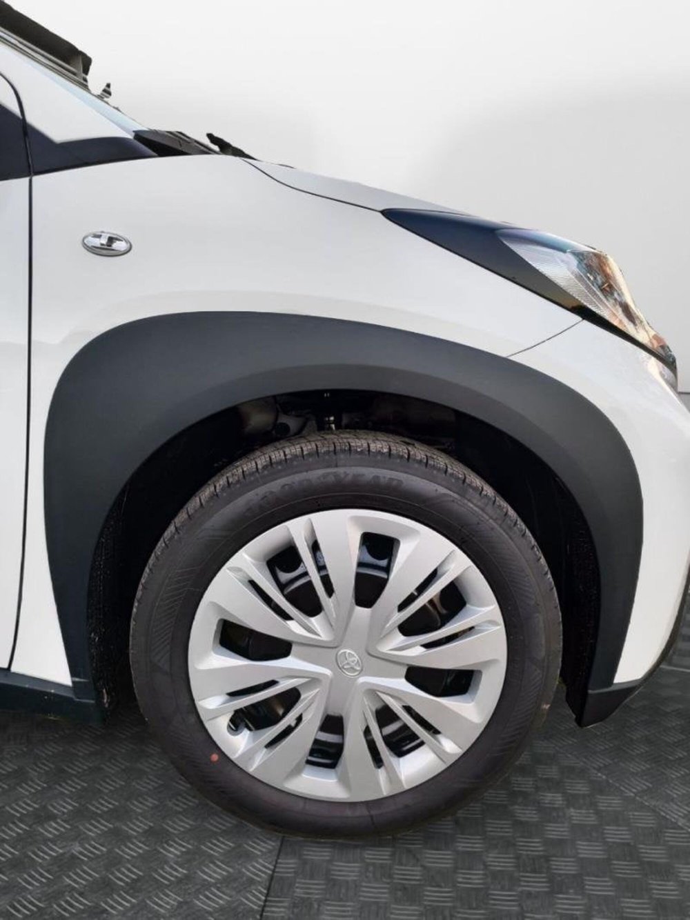 Toyota Aygo X nuova a Perugia (14)