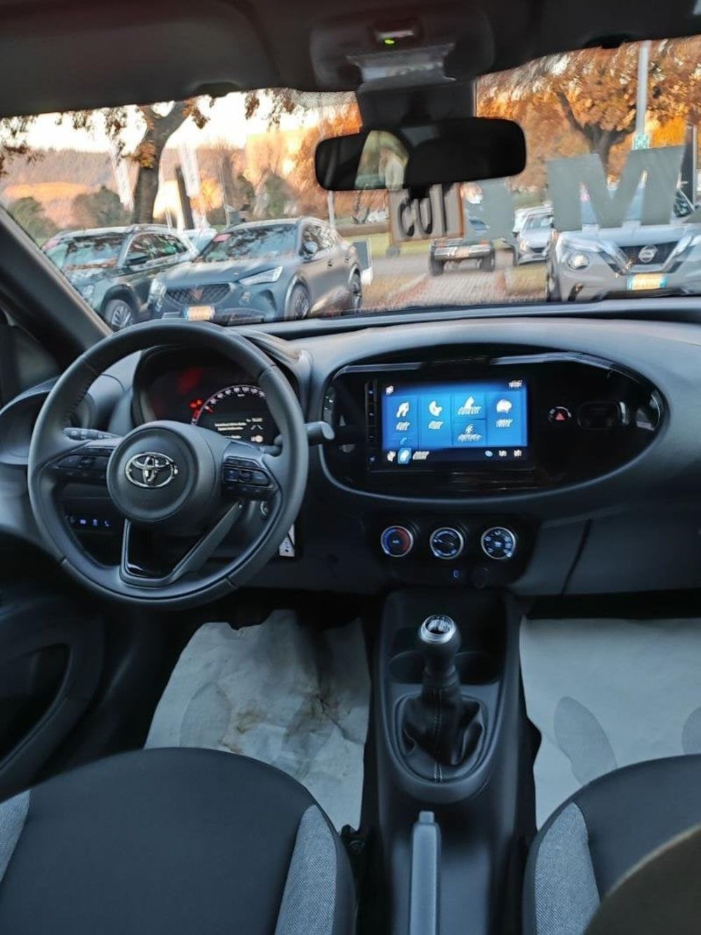 Toyota Aygo X nuova a Perugia (8)
