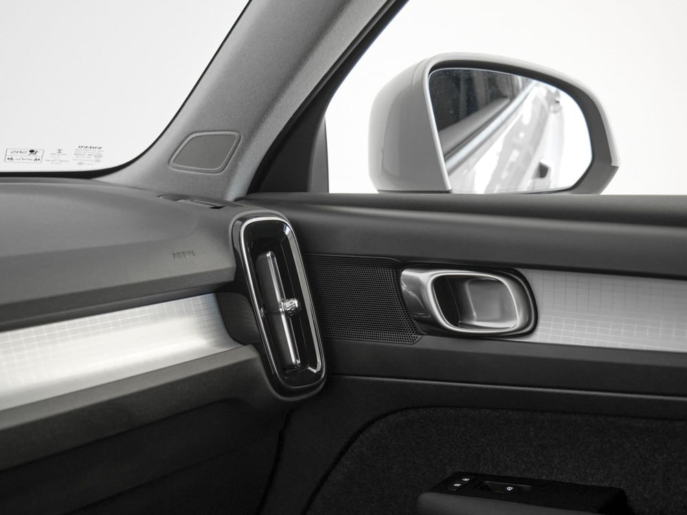 Volvo XC40 usata a Prato (16)