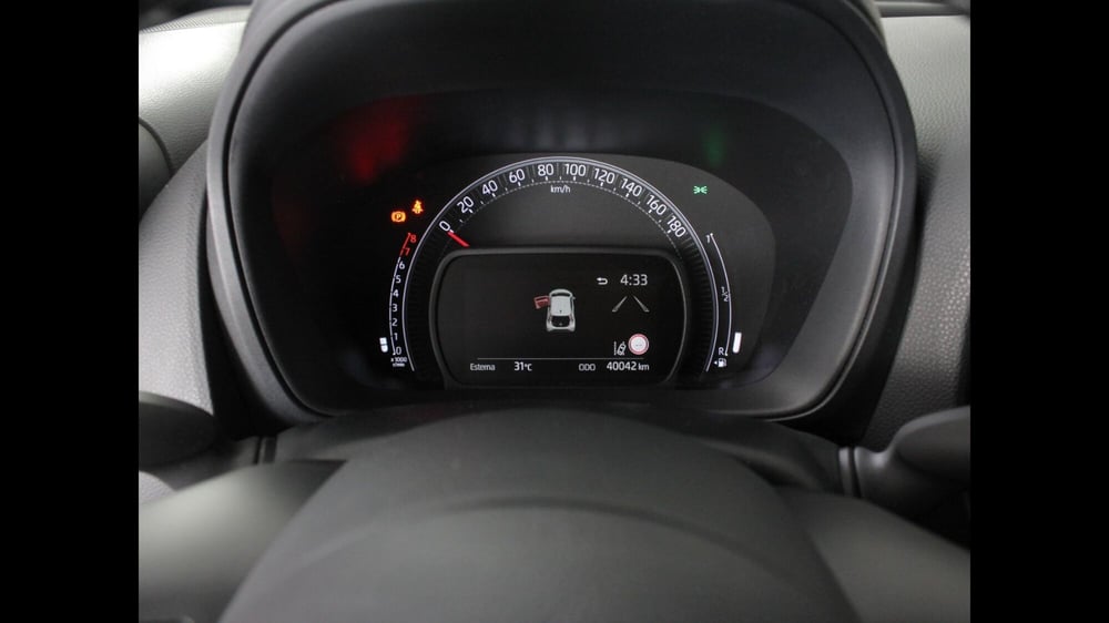 Toyota Aygo X usata a Palermo (13)