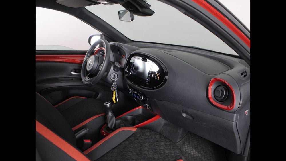 Toyota Aygo X usata a Palermo (6)