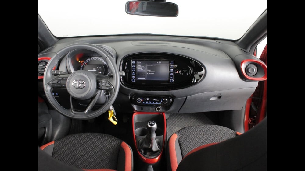 Toyota Aygo X usata a Palermo (9)