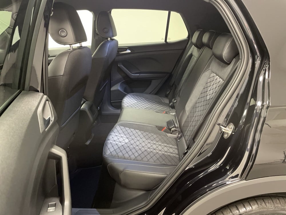 Volkswagen T-Cross usata a Varese (11)