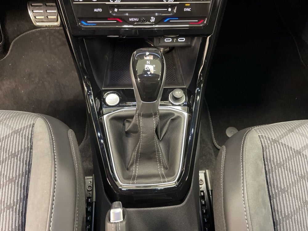 Volkswagen T-Cross usata a Varese (16)