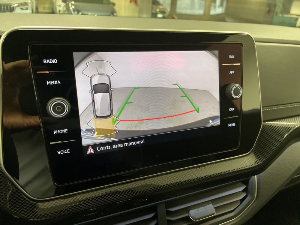 Volkswagen T-Cross usata a Varese (9)