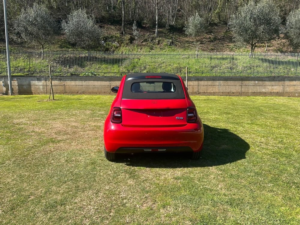 Fiat 500e Cabrio nuova a Avellino (12)