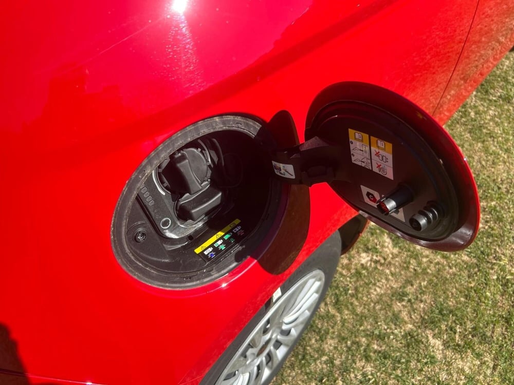 Fiat 500e Cabrio nuova a Avellino (13)