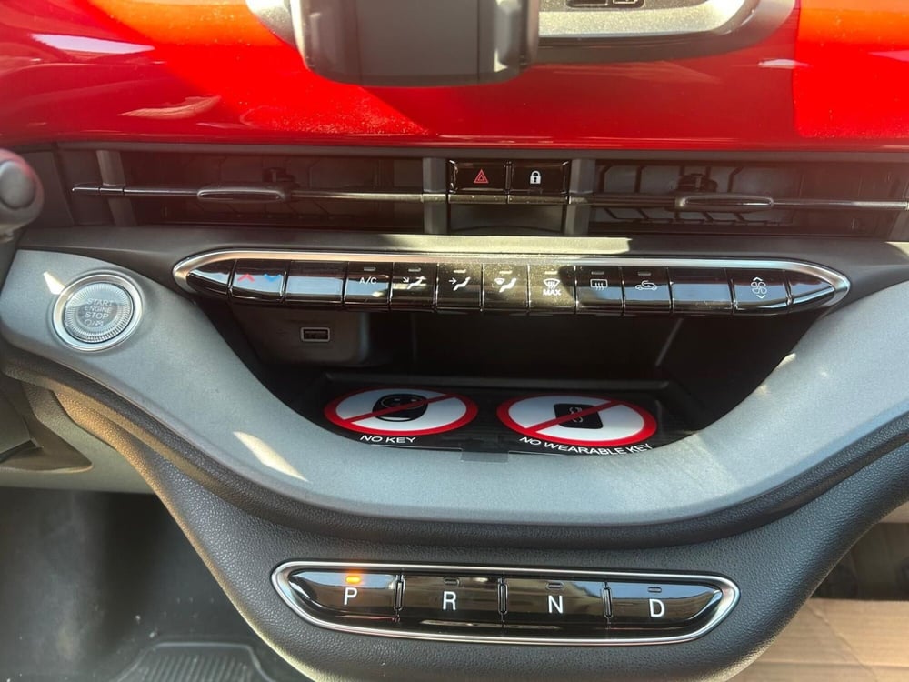 Fiat 500e Cabrio nuova a Avellino (19)