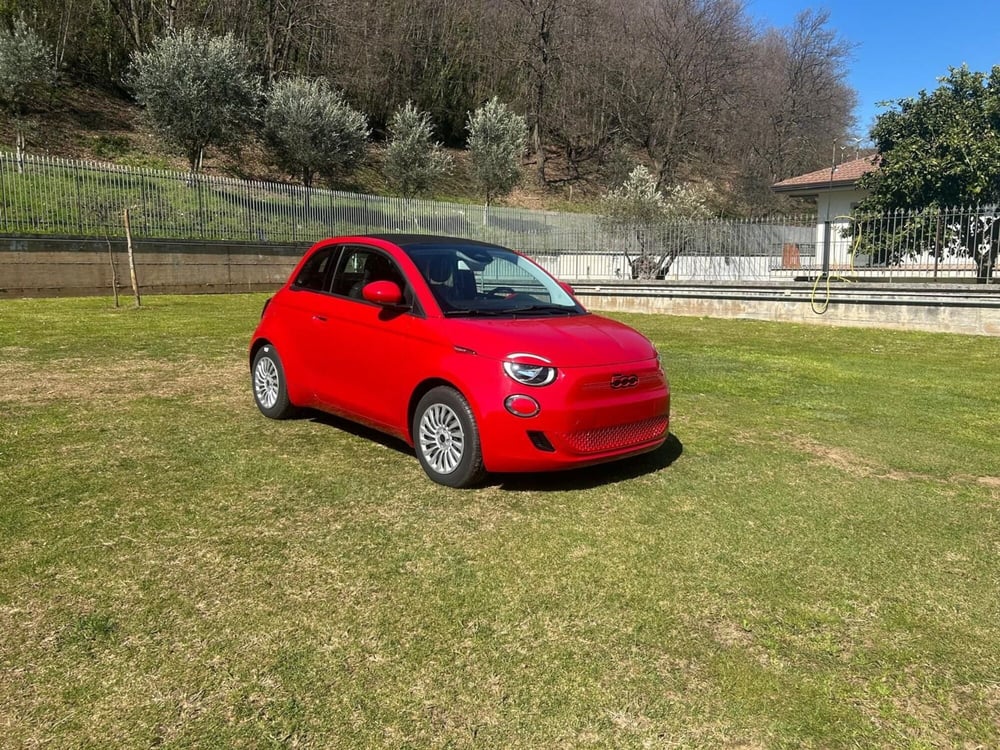 Fiat 500e Cabrio nuova a Avellino (2)