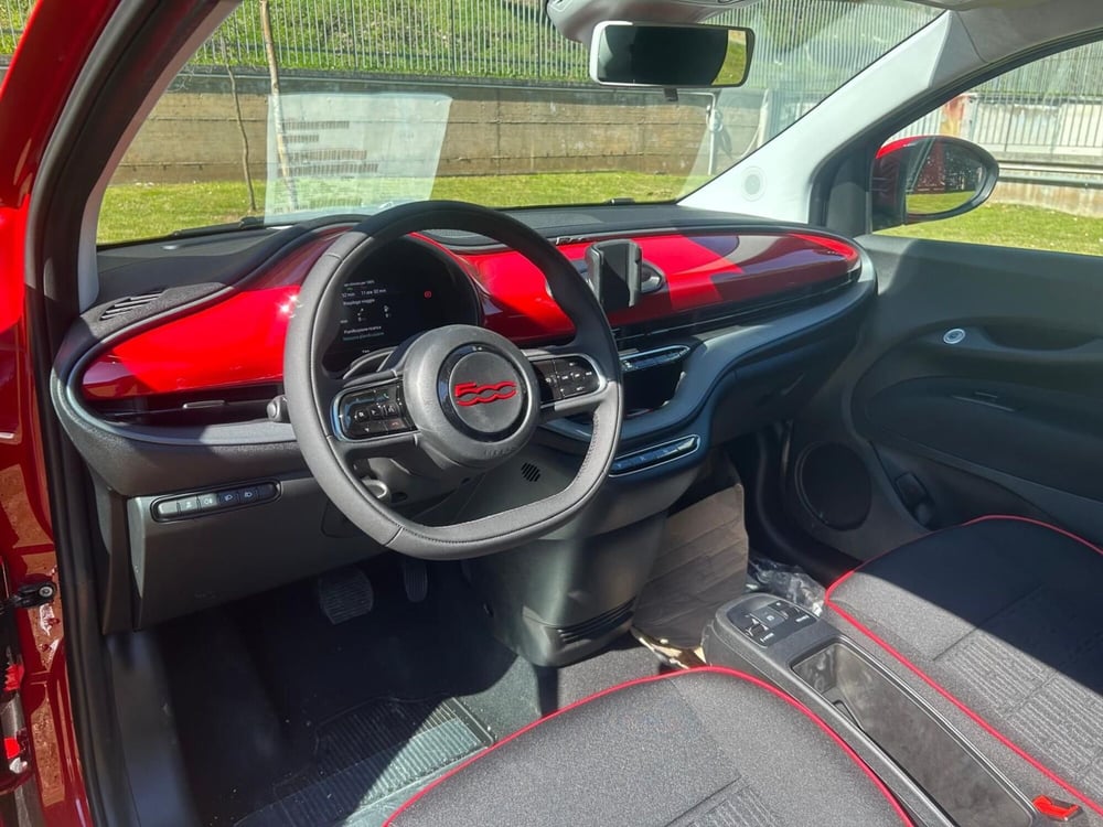Fiat 500e Cabrio nuova a Avellino (8)