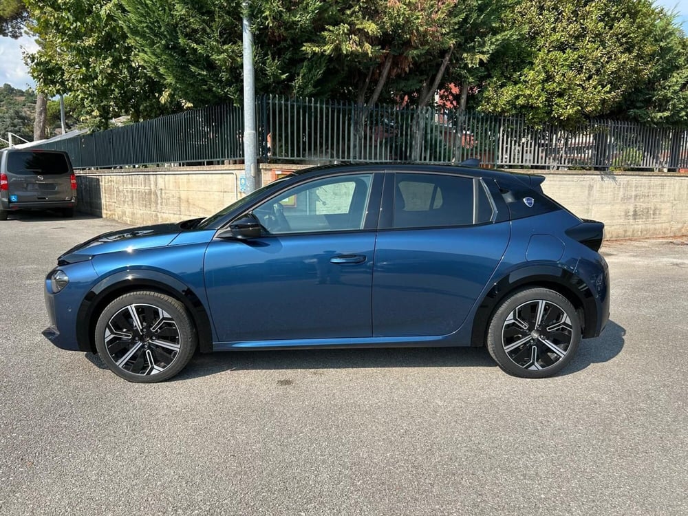 Lancia Ypsilon nuova a Salerno (10)