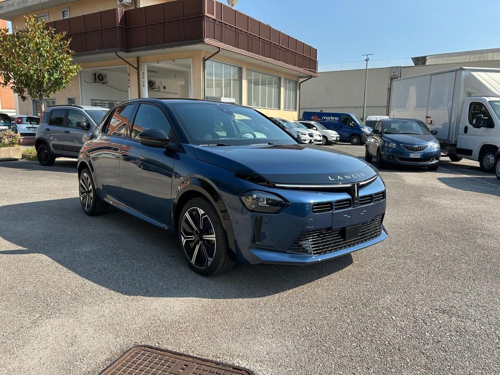 Lancia Ypsilon nuova a Salerno (2)