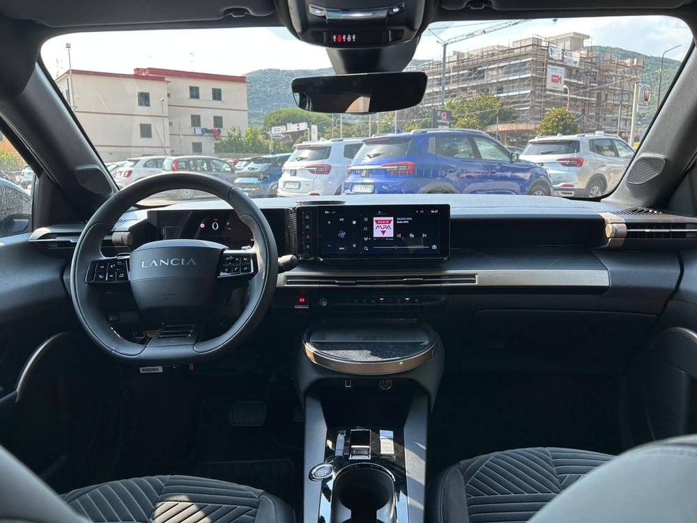 Lancia Ypsilon nuova a Salerno (5)
