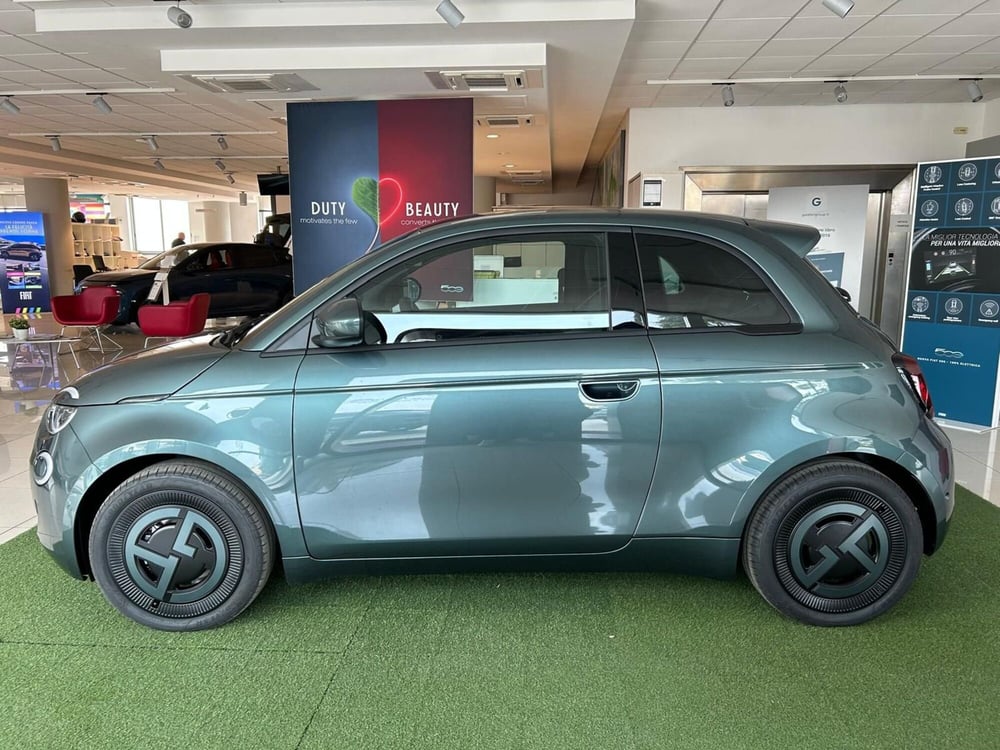 Fiat 500e nuova a Avellino (10)