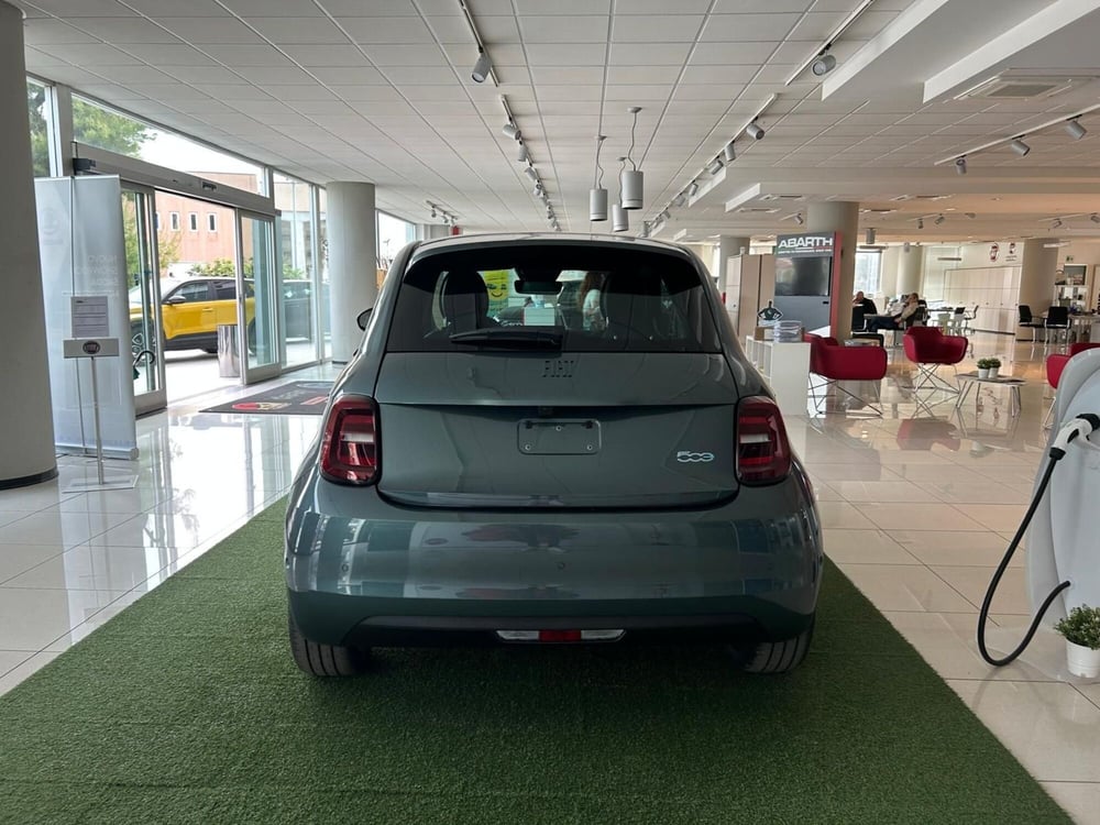 Fiat 500e nuova a Avellino (12)
