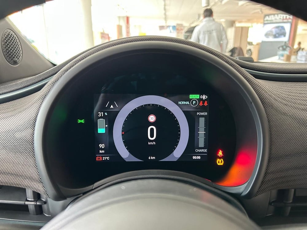 Fiat 500e nuova a Avellino (20)