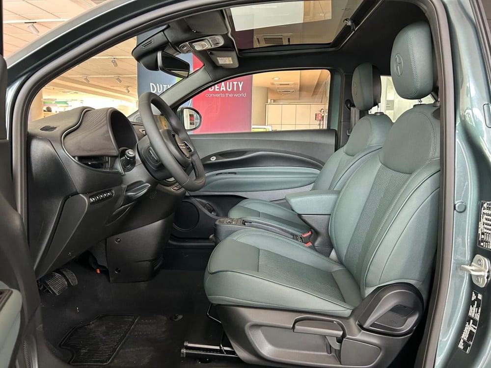 Fiat 500e nuova a Avellino (6)