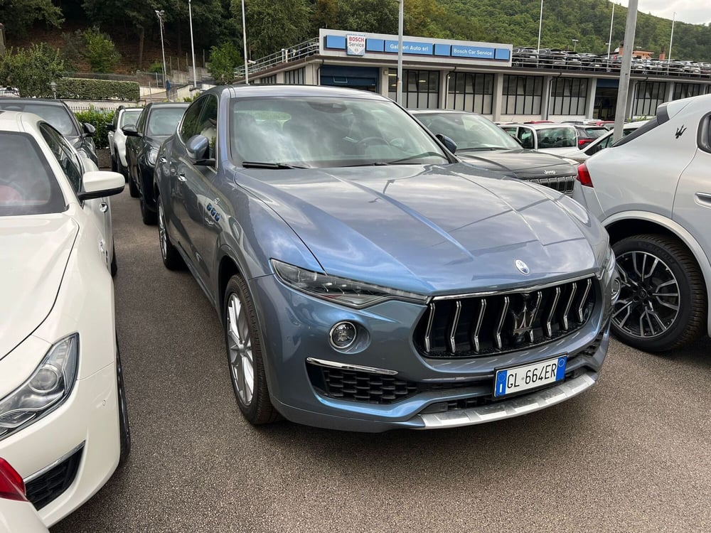 Maserati Levante usata a Salerno (2)