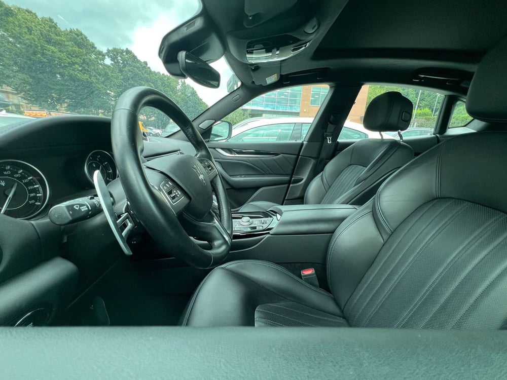 Maserati Levante usata a Salerno (7)