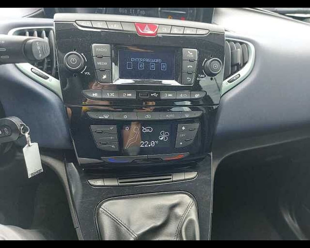 Lancia Ypsilon usata a Venezia (11)
