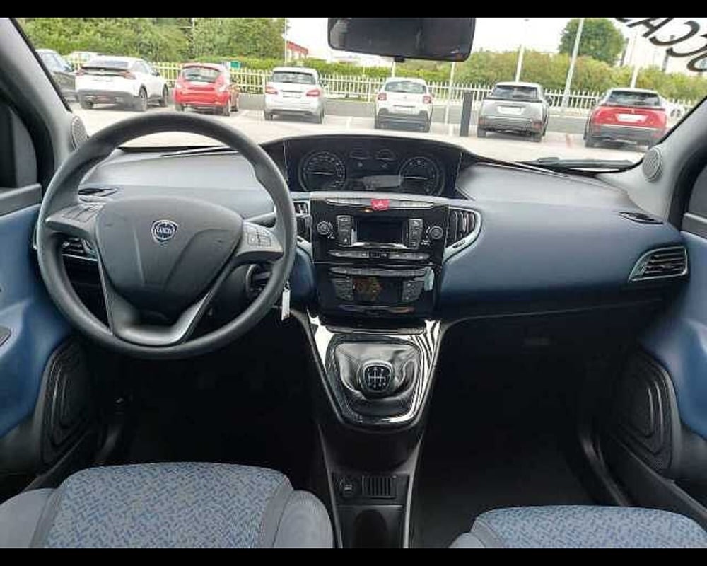 Lancia Ypsilon usata a Venezia (7)