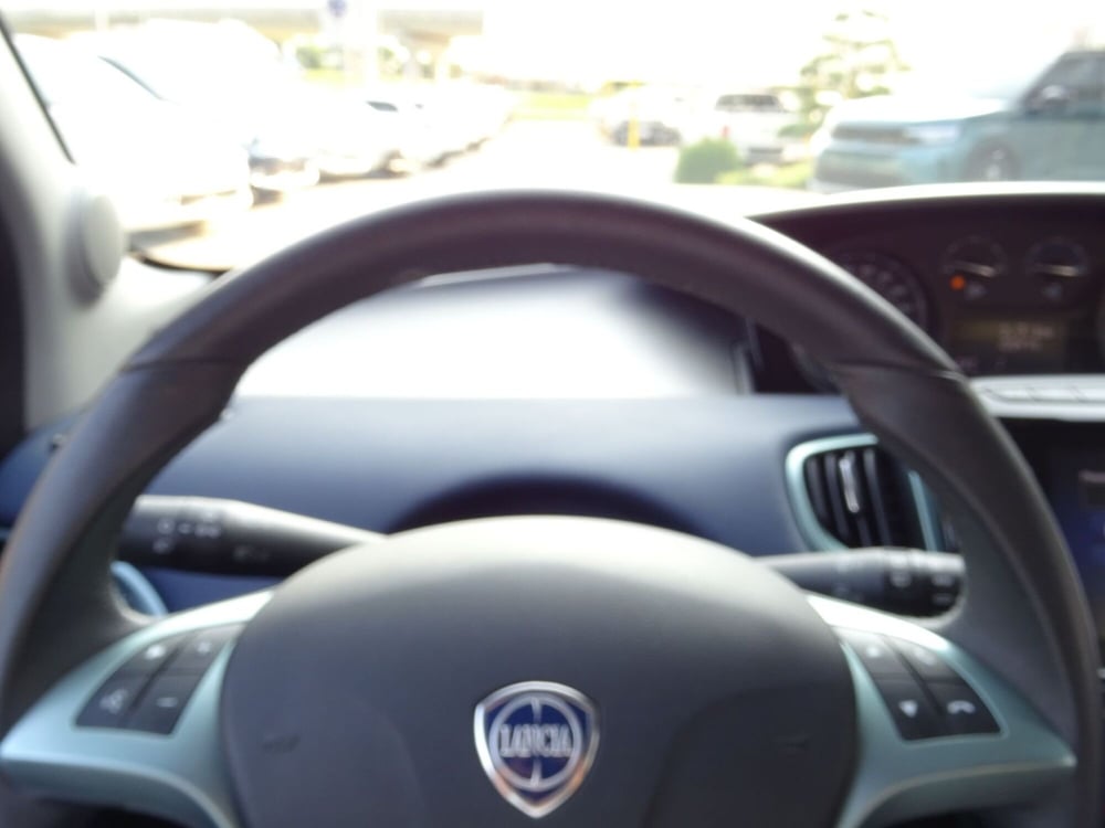 Lancia Ypsilon usata a Venezia (17)