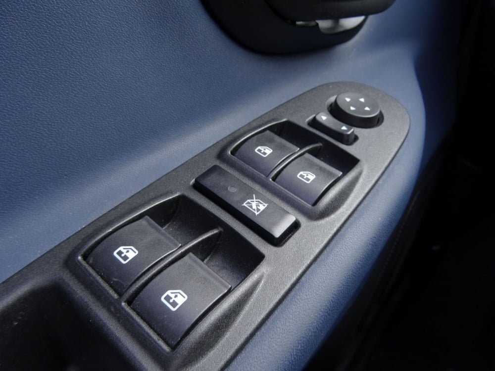 Lancia Ypsilon usata a Venezia (18)