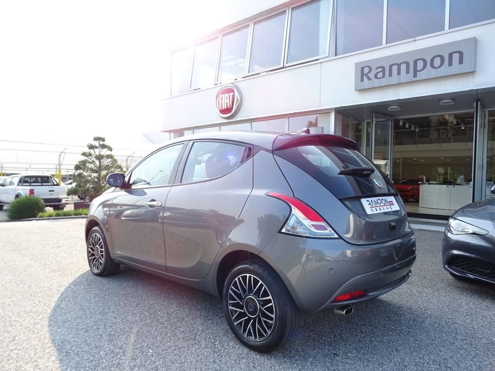 Lancia Ypsilon usata a Venezia (3)