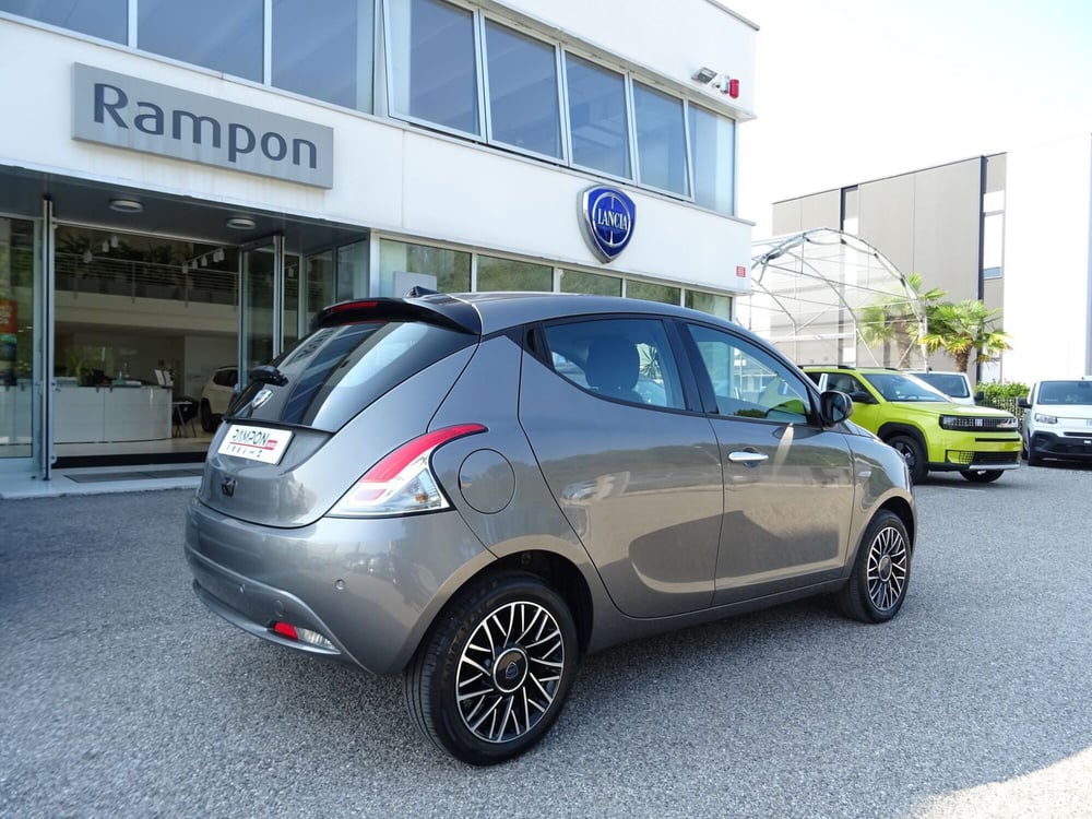 Lancia Ypsilon usata a Venezia (5)